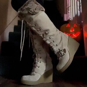 These photos were used in a separate listing on my depop @m1ch_ell3